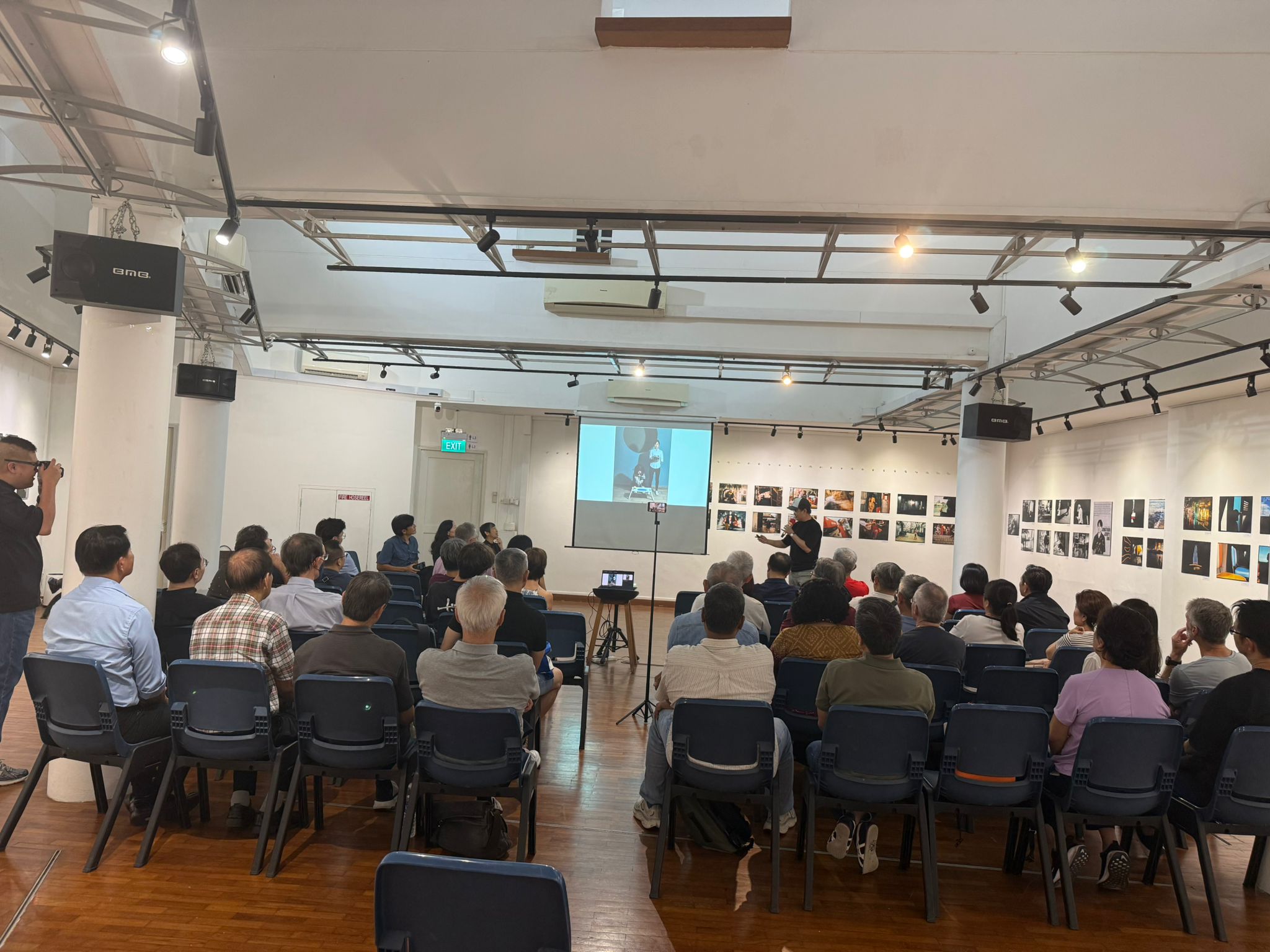 SPC-PSS-Fulifim Talk - well attended by photography enthusiasts and media