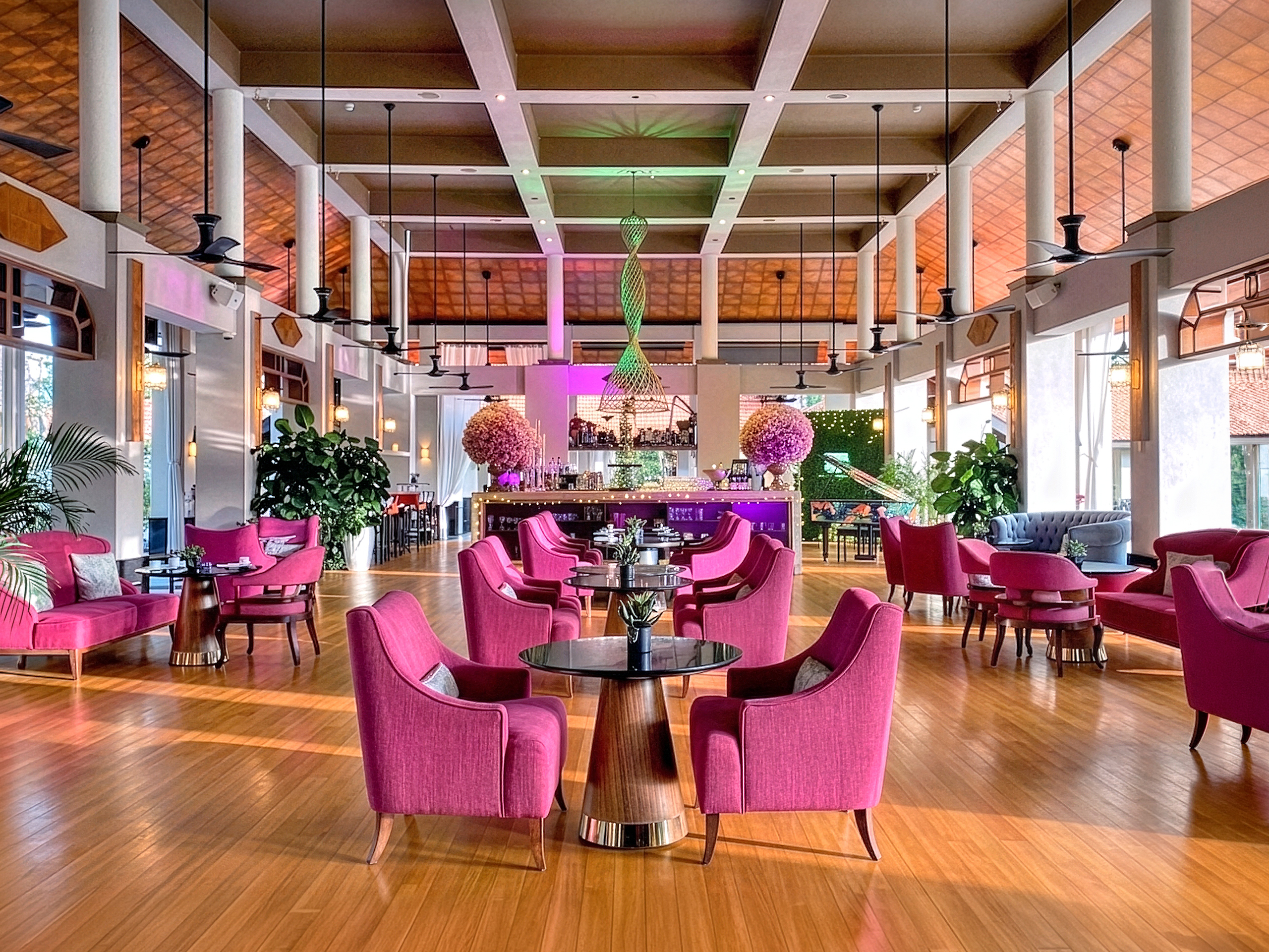 LeBar Interior